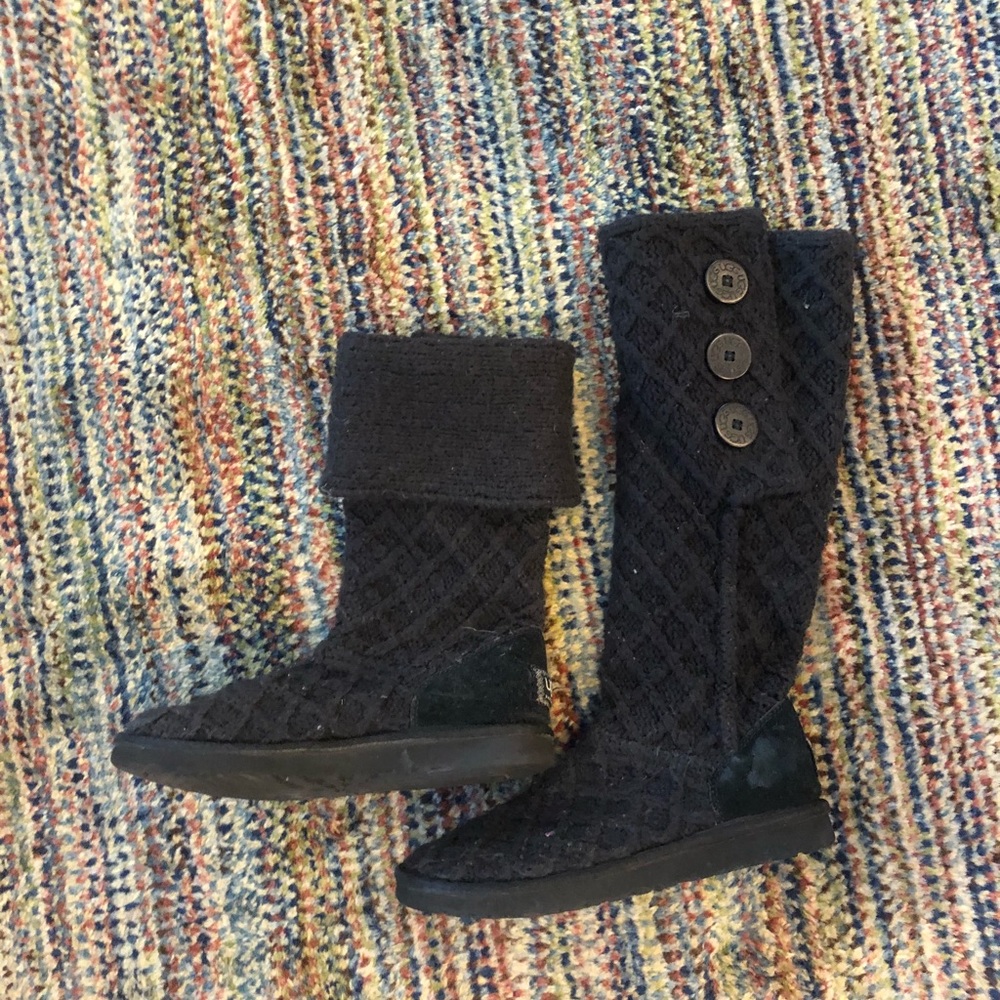 Ugg knit boots